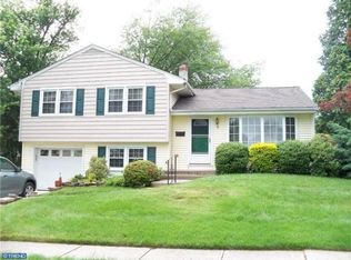 4 Dailey Dr, Hamilton, NJ 08620