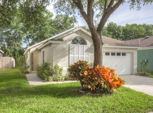 6011 Kiteridge Dr, Lithia, FL 33547