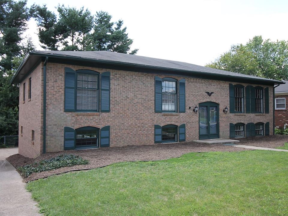 1st image of 4076 Forsythe Dr