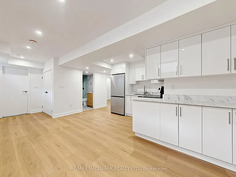 2205 Victoria Park Ave #1 — Photo 5
