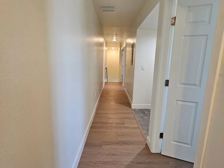 33(835E) — Photo 19