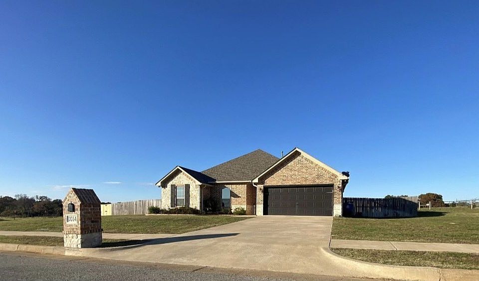 1st image of 1014 Hilltop Trl