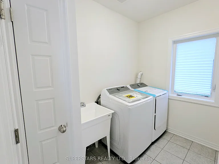 15 Delano Way — Photo 22