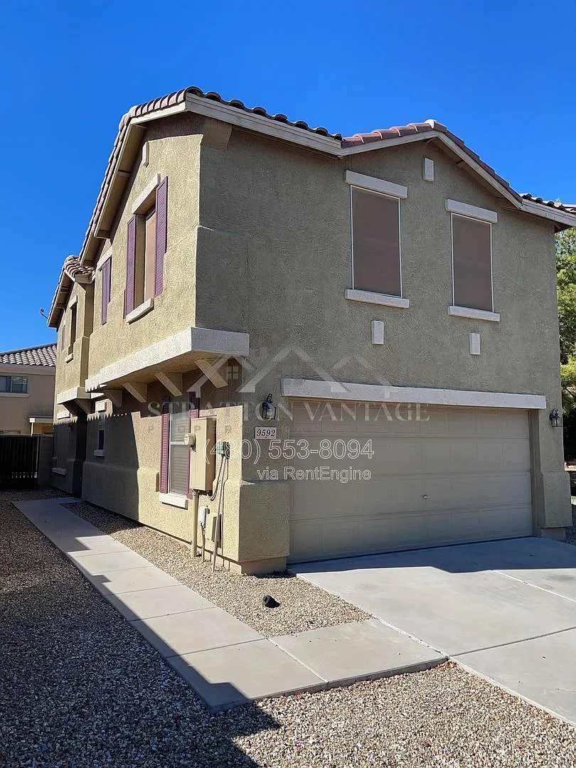 3 bed, 2.5 bath, 1401 sqft, $1,750 — Photo 2