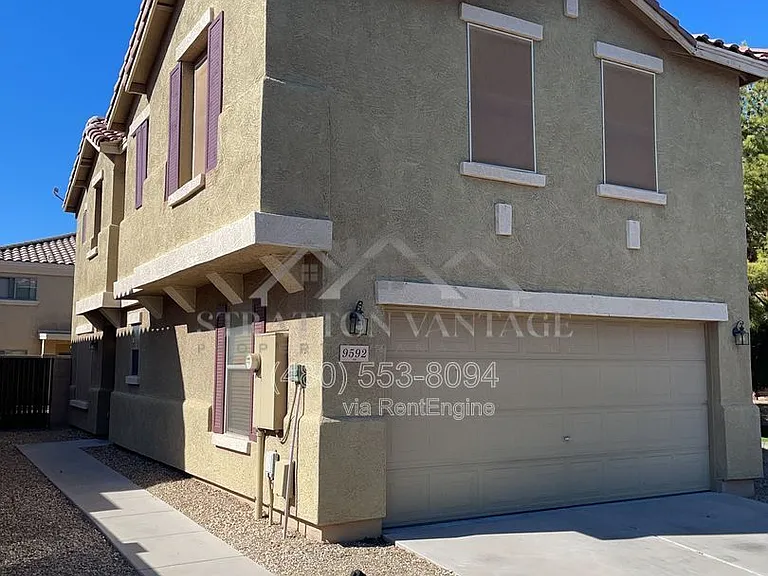 9592 N 82nd Ave — Photo 2