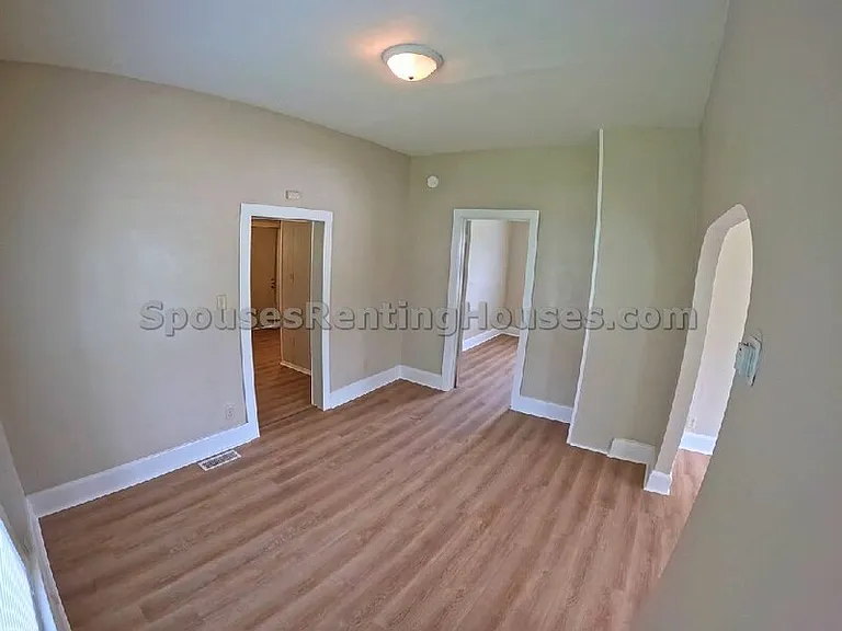 2336 Sycamore St — Photo 7