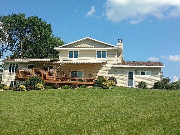 5th image of 3130 Crestwood Dr NE