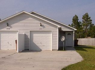 111 Charlton Rd, Hubert, NC 28539