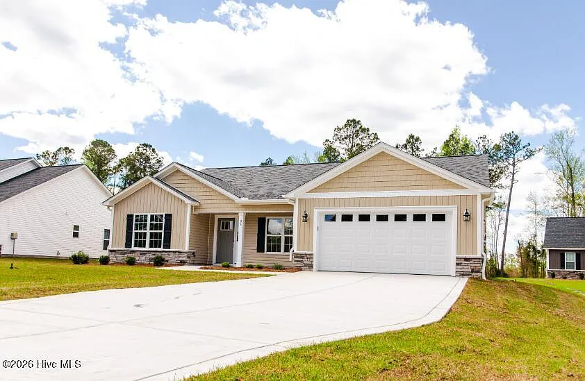 4 bed, 2.0 bath, 2054 sqft, $2,295 — Photo 3