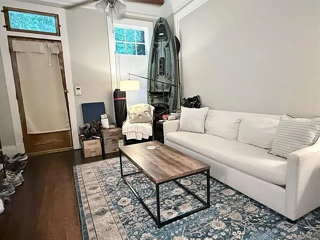 728 Foucher St — Photo 6