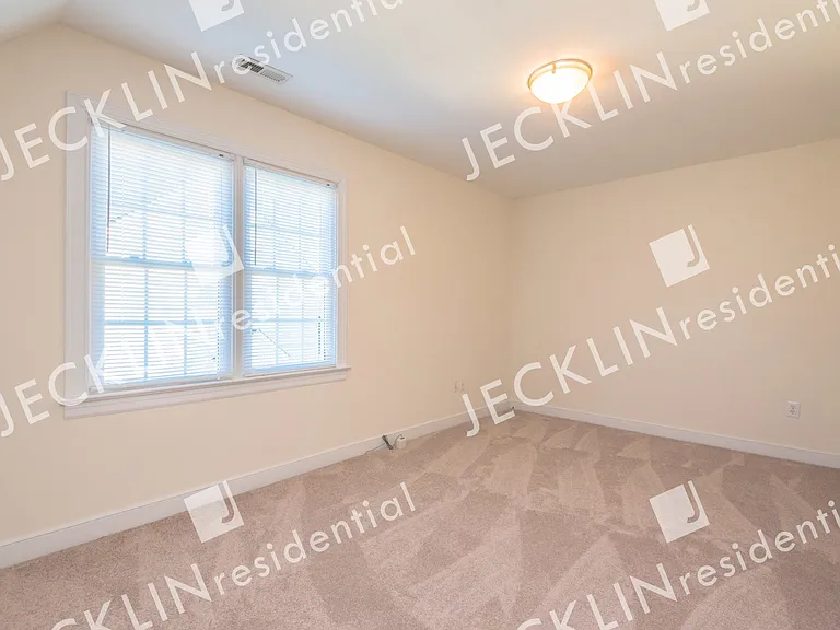 10653 Anna Marie Dr — Photo 28