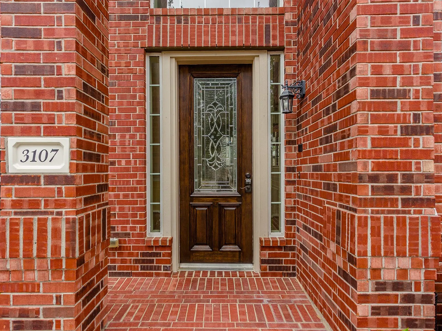 5 bed, 3.5 bath, 3359 sqft, $3,550 — Photo 3