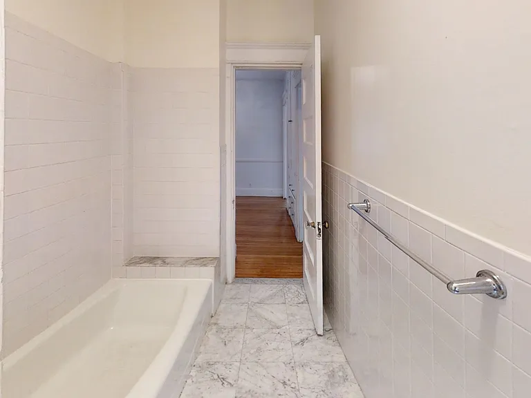 30 Kenwood St #2 — Photo 8