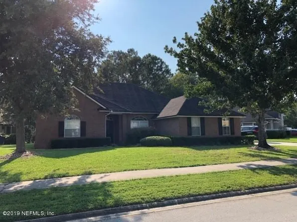 2458 Southern Links Dr, Fleming Island, FL 32003
