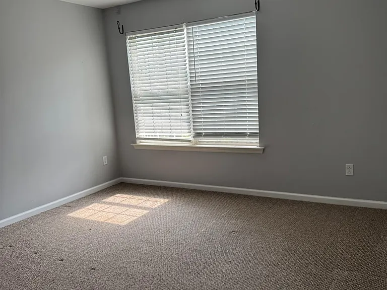 1325 Fernwood Ct — Photo 11