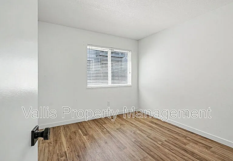 5260 Springcrest Dr S — Photo 18