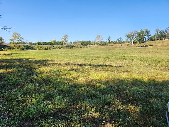 3rd image of 2493 Colfax Rd