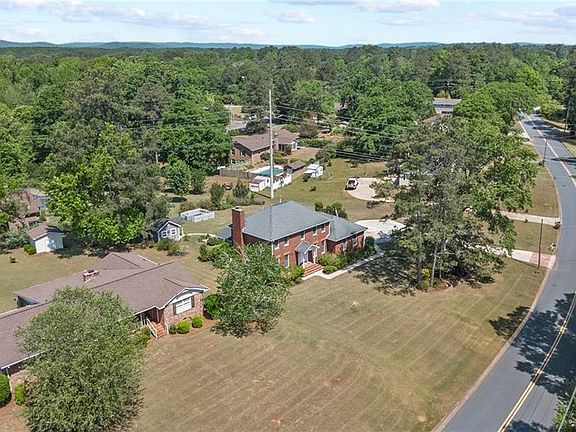 3rd image of 108 Kennesaw Dr
