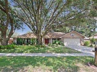 2603 Manor Oak Dr, Valrico, FL 33596