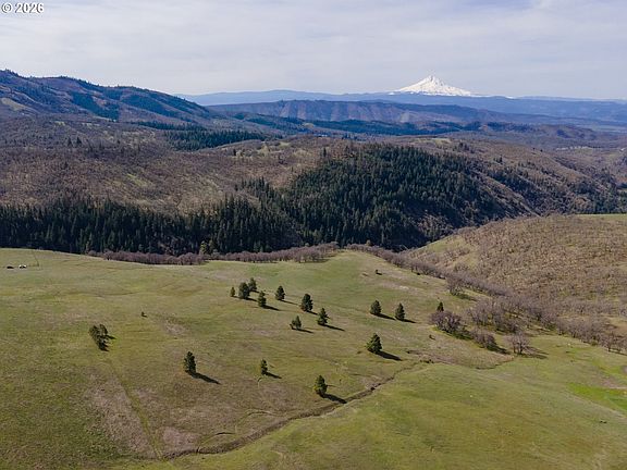 5th image of 60 Hartwig Rd