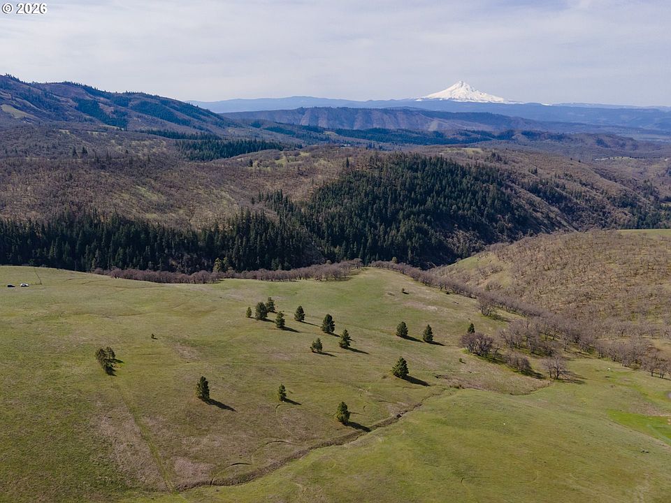 1st image of 60 Hartwig Rd