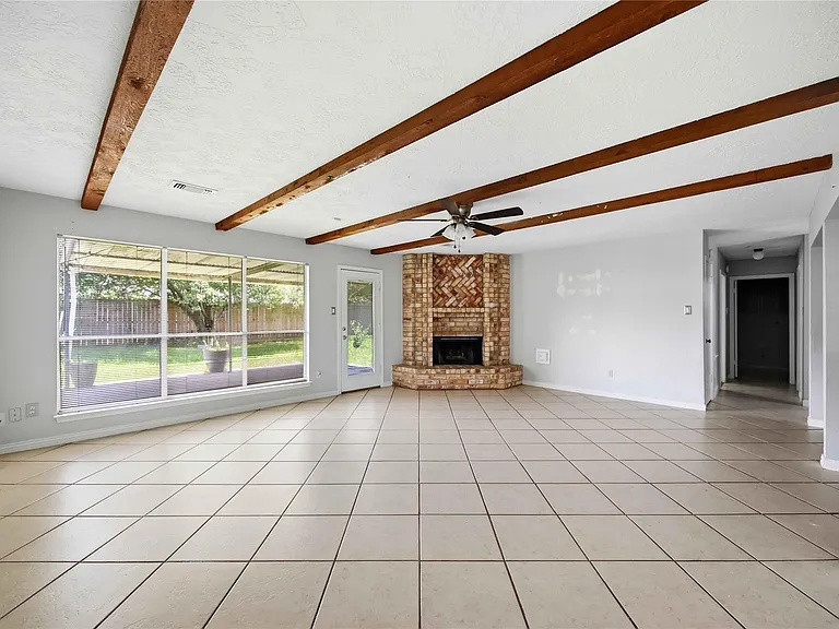 7330 Maple Walk Dr — Photo 6
