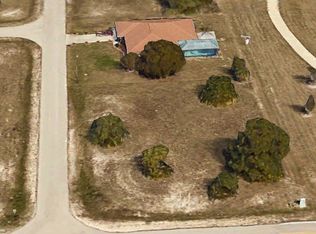 1717 NE 15th Pl, Cape Coral, FL 33909