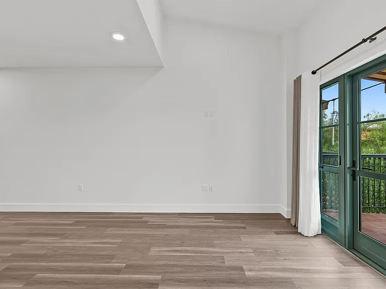 800 Santa Barbara St — Photo 7