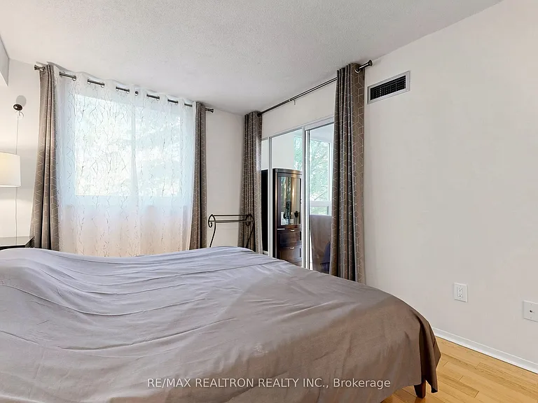 326 Major Mackenzie Dr E #307 — Photo 25