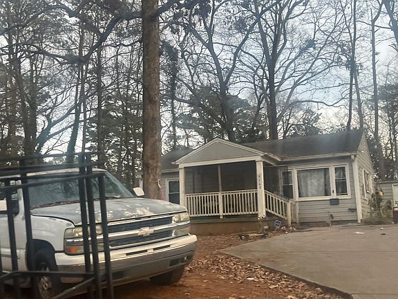 2nd image of 4169 Hanes Dr