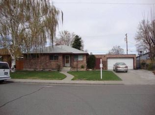 915 W Octave St, Pasco, WA 99301