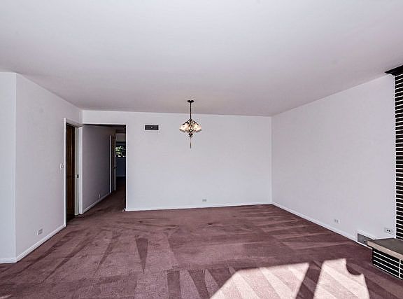 4th image of 488 Pinehurst Dr