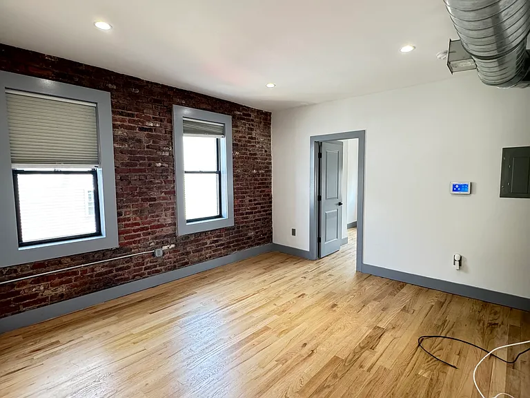 31 Heckel St #2 — Photo 18