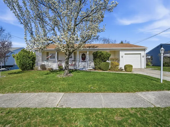 42 Gulph Mill Rd, Somers Point, NJ 08244
