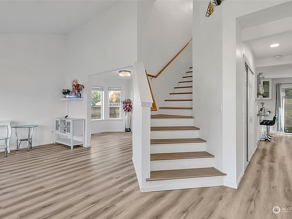 4th image of 15427 40th Avenue E