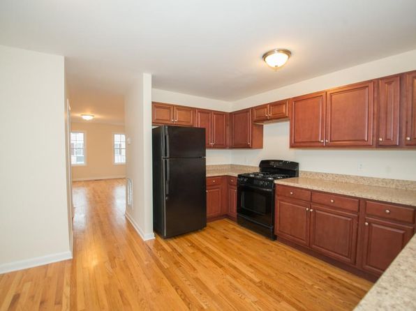 281 Naugatuck Ave UNIT 1
