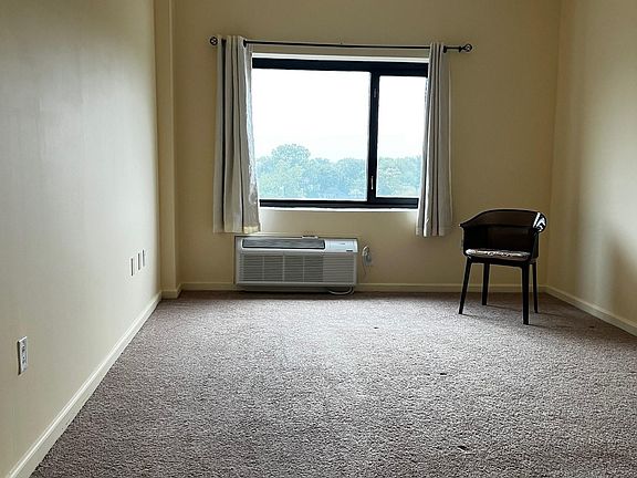 3rd image of 1 Carriage City Plz APT 502