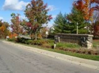 125 Ridge Field Ct, Oxford, MI 48371