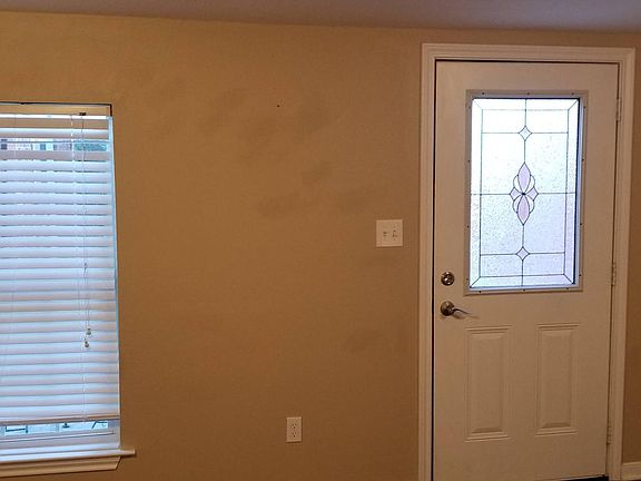 2nd image of 709 1/2 Gale St #709-1/2