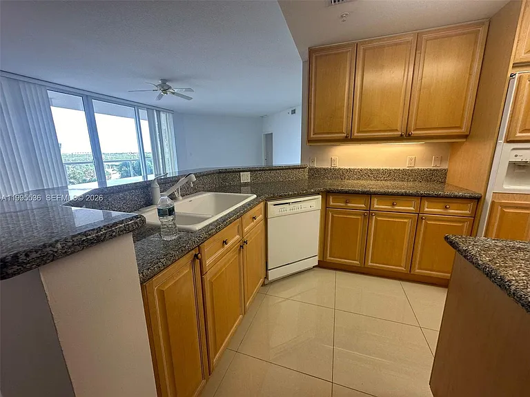 6001 N Ocean Dr #503 — Photo 44