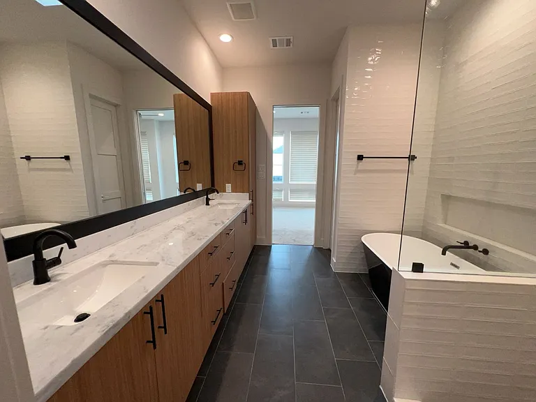 2414 Gray St — Photo 13
