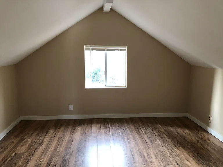 1408 Walnut St — Photo 16