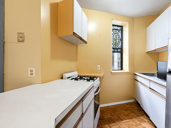 5th image of 502 W 141st St APT 5a