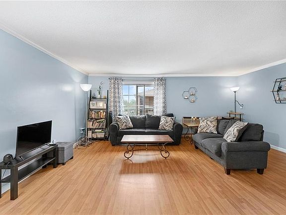 3rd image of 300 Smithfield Rd #P1-23