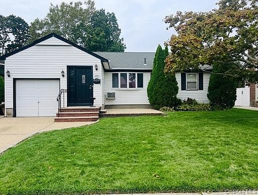 1st image of 694 Blackstone Ave