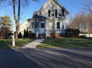 2 Walker St, Southborough, MA 01772