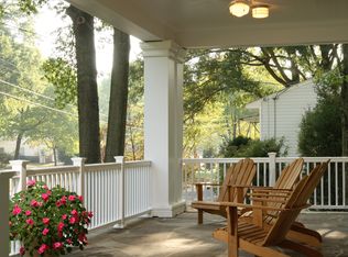 401 E St NE, Vienna, VA 22180