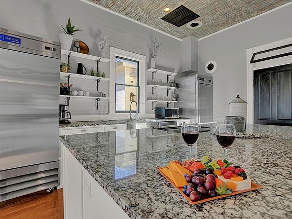 4th image of 501 W San Antonio St