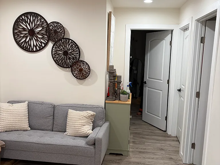 1388 S Park Ave — Photo 5
