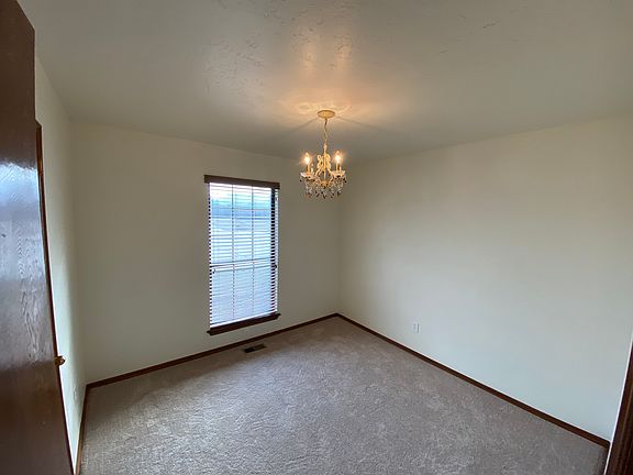 2nd image of 11805 Kingsridge Ter